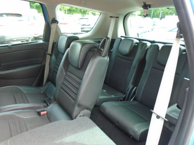 2025 Renault Grand Scenic