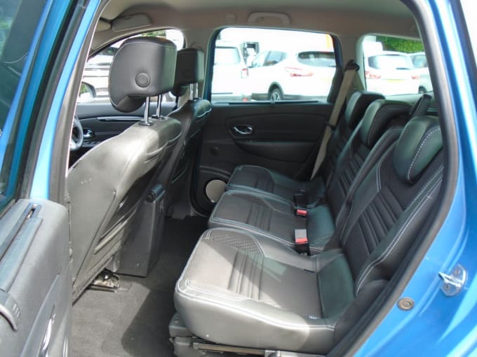 2025 Renault Grand Scenic