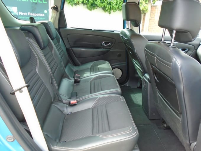 2025 Renault Grand Scenic