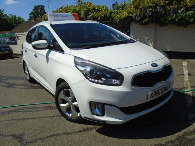 2025 Kia Carens