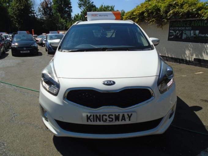 2025 Kia Carens