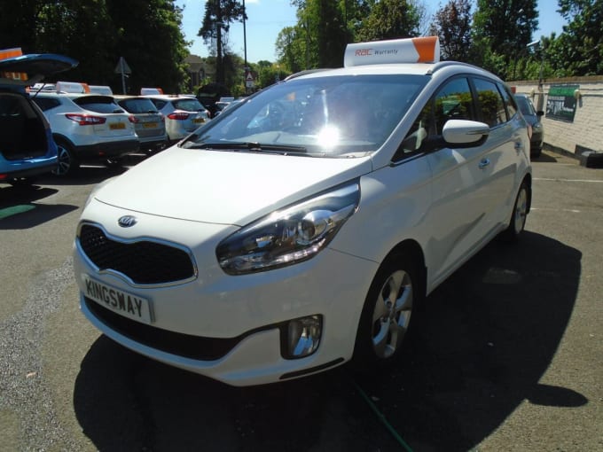 2025 Kia Carens