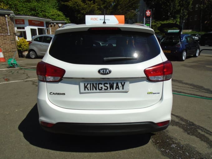 2025 Kia Carens