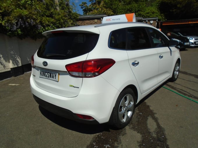 2025 Kia Carens
