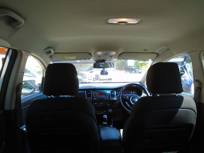 2025 Kia Carens
