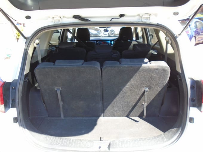 2025 Kia Carens