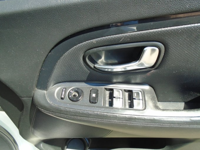 2025 Kia Carens