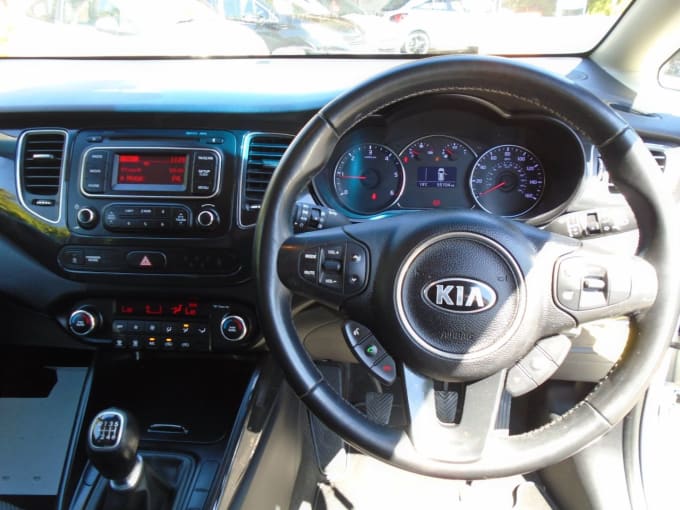 2025 Kia Carens