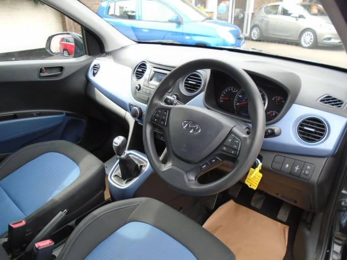 2025 Hyundai I10