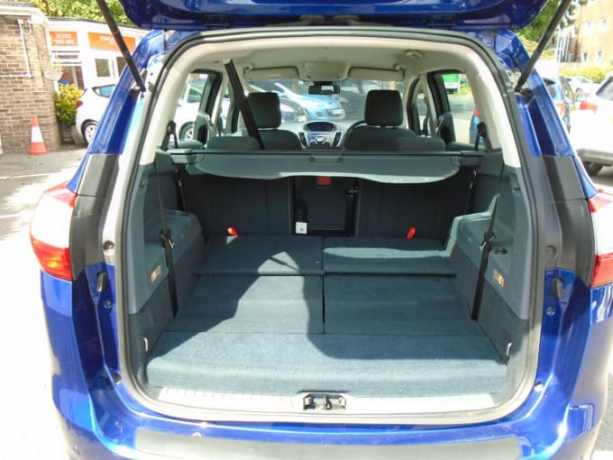 2025 Ford Grand C-max