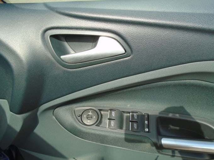 2025 Ford Grand C-max