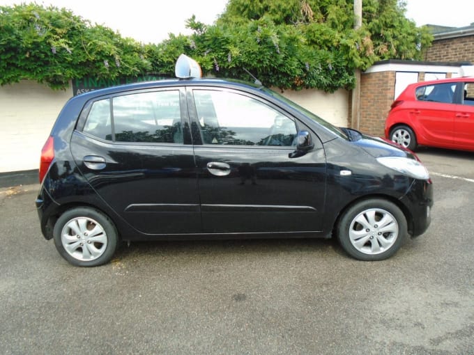 2025 Hyundai I10