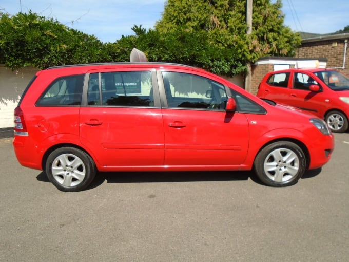 2025 Vauxhall Zafira