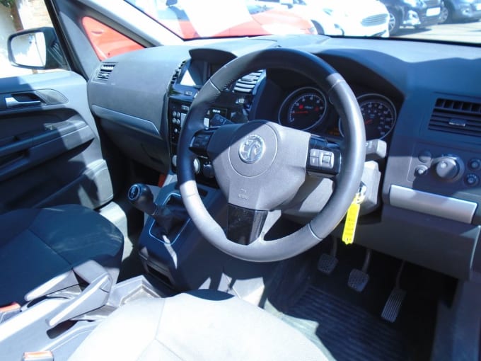 2025 Vauxhall Zafira