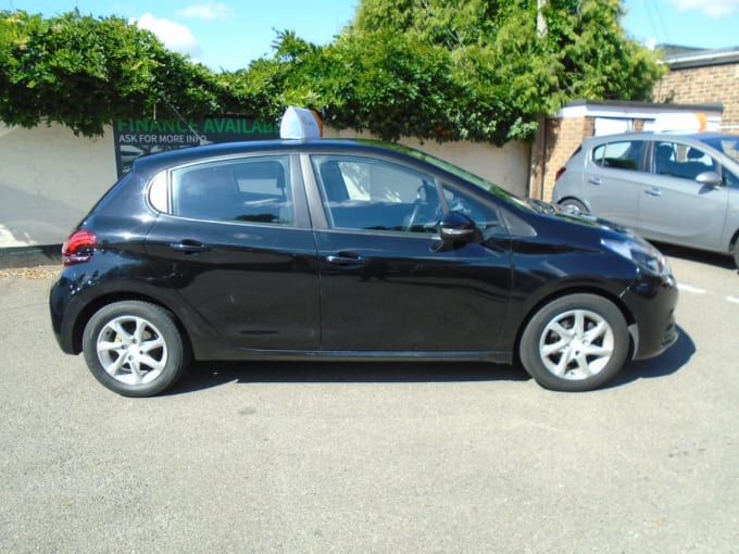2025 Peugeot 208