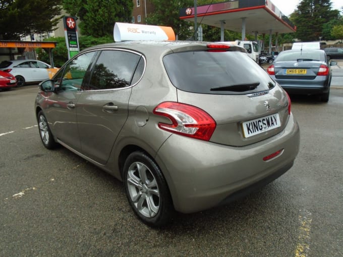 2025 Peugeot 208