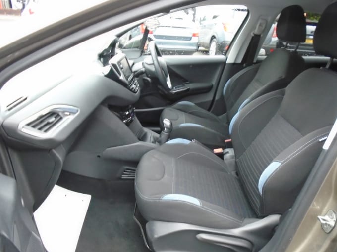 2025 Peugeot 208