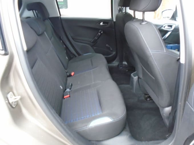 2025 Peugeot 208