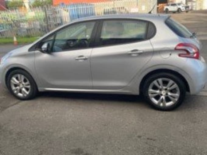 2014 Peugeot 208