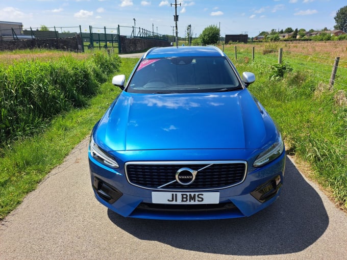 2025 Volvo V90