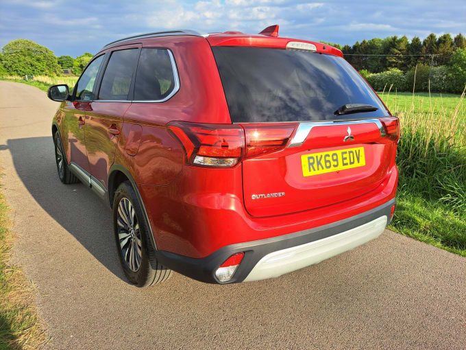 2025 Mitsubishi Outlander