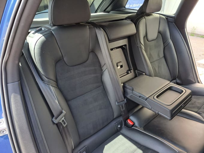 2025 Volvo V90