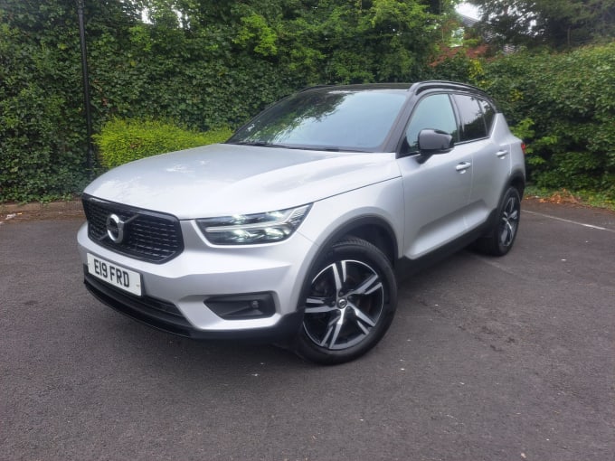 2025 Volvo Xc40