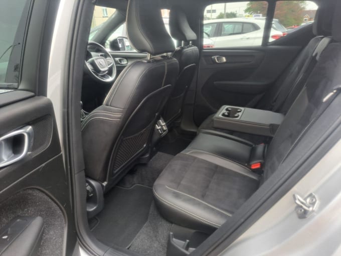 2025 Volvo Xc40