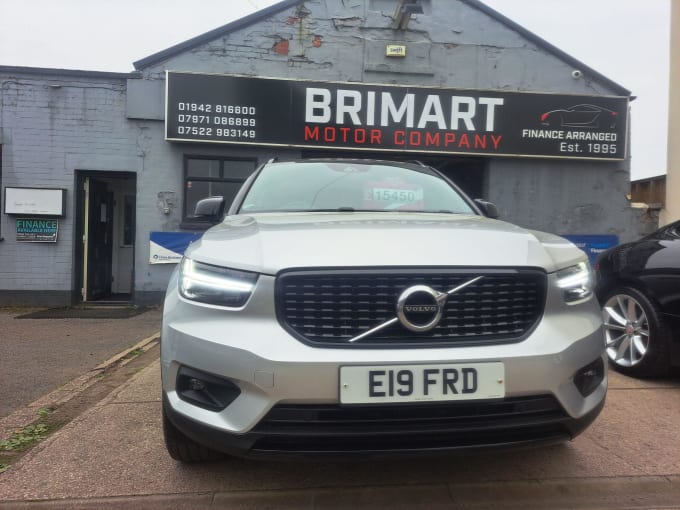 2025 Volvo Xc40