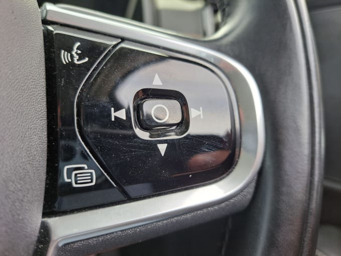 2025 Volvo S90