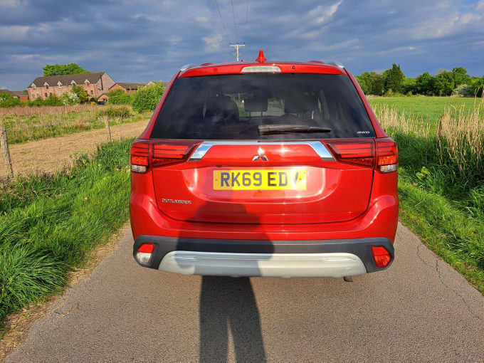 2025 Mitsubishi Outlander
