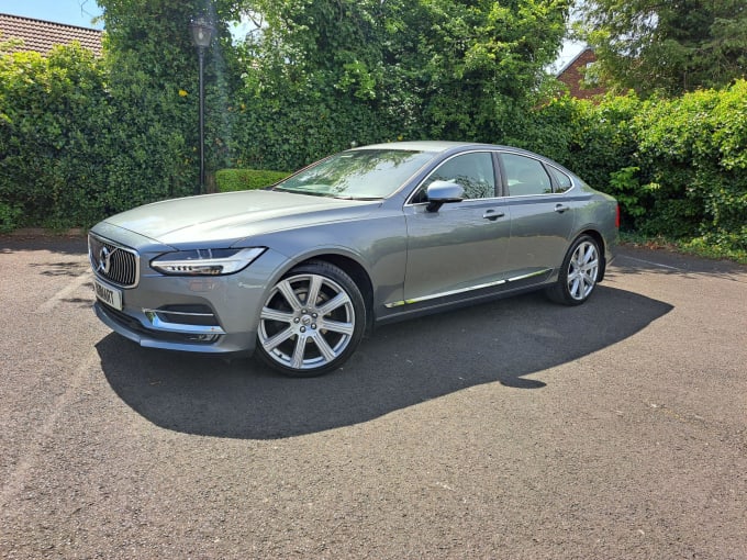 2025 Volvo S90