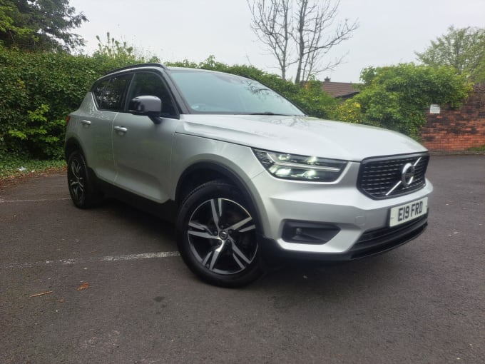 2025 Volvo Xc40