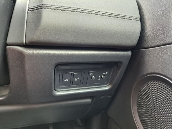 2025 Land Rover Discovery Sport