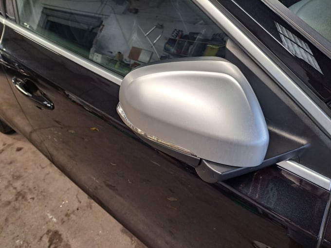 2025 Volvo V40