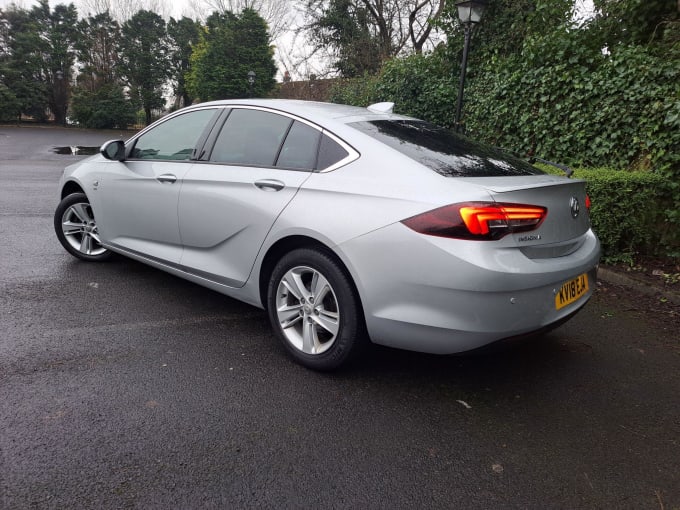 2025 Vauxhall Insignia