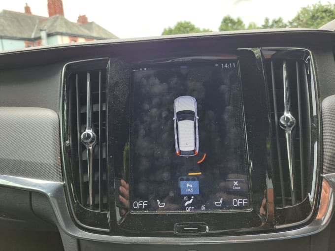 2025 Volvo V90
