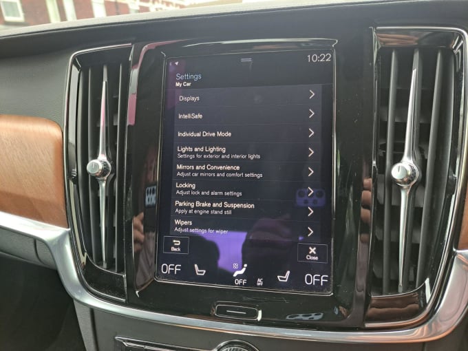 2025 Volvo S90