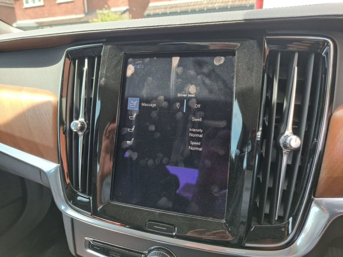 2025 Volvo S90