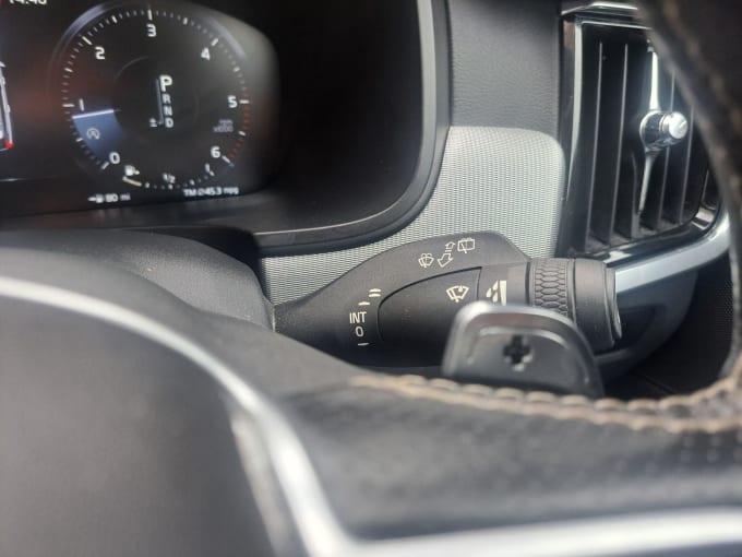 2025 Volvo V90
