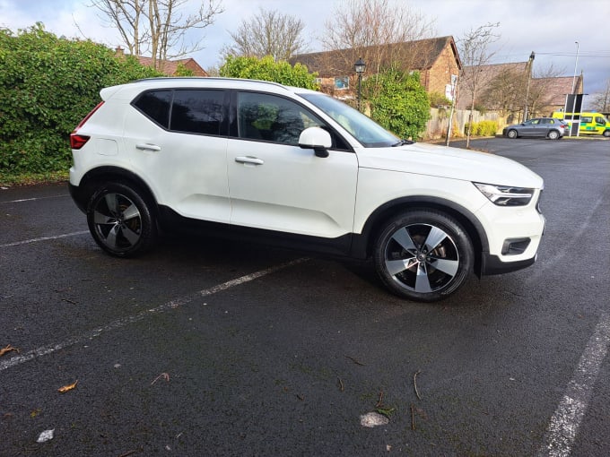 2025 Volvo Xc40