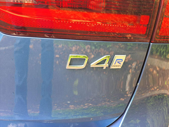 2025 Volvo V90