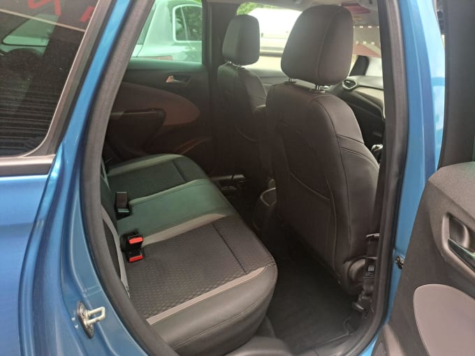 2025 Vauxhall Crossland X