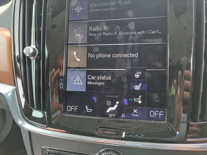 2025 Volvo S90