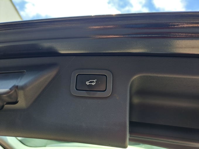 2025 Land Rover Discovery Sport