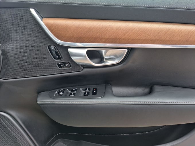 2025 Volvo S90