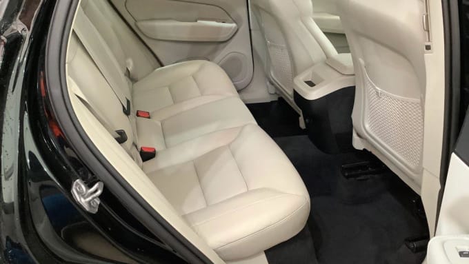 2025 Volvo Xc60