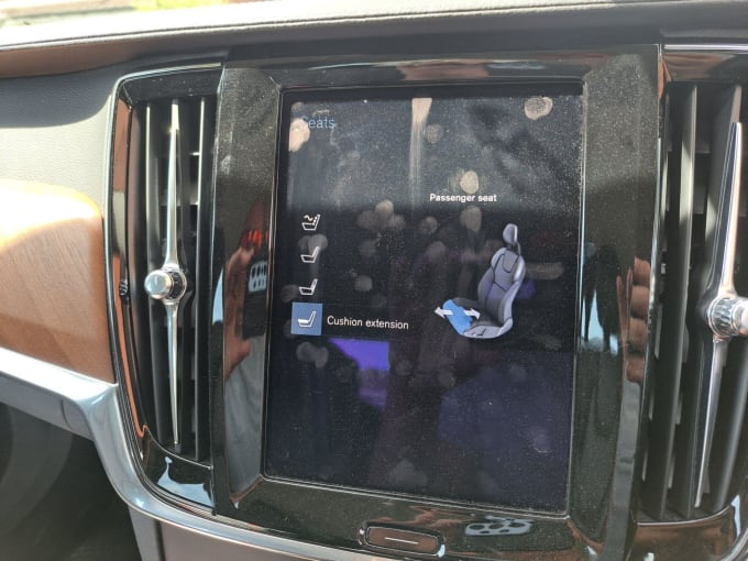 2025 Volvo S90