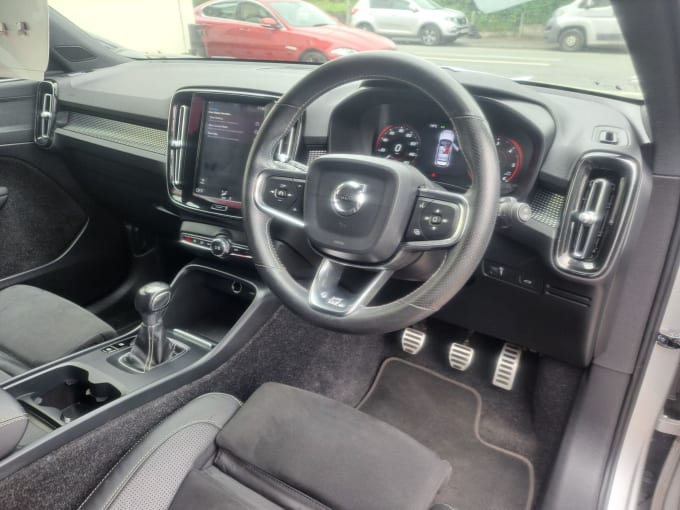 2025 Volvo Xc40