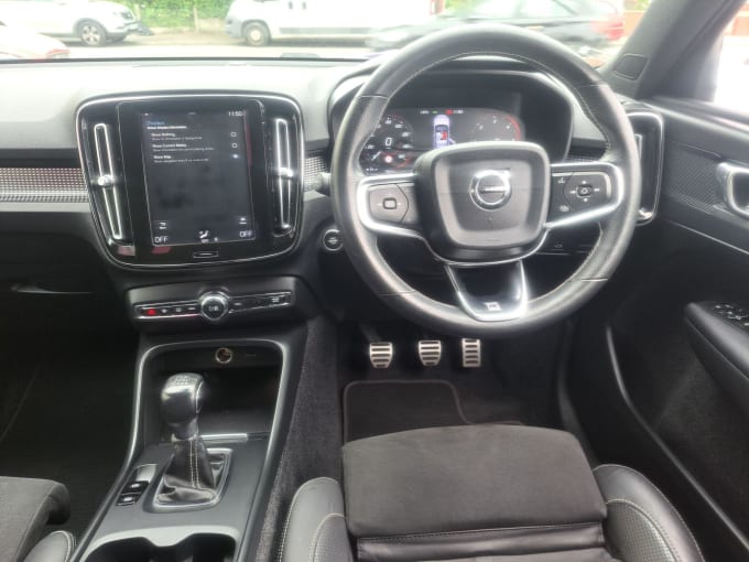 2025 Volvo Xc40